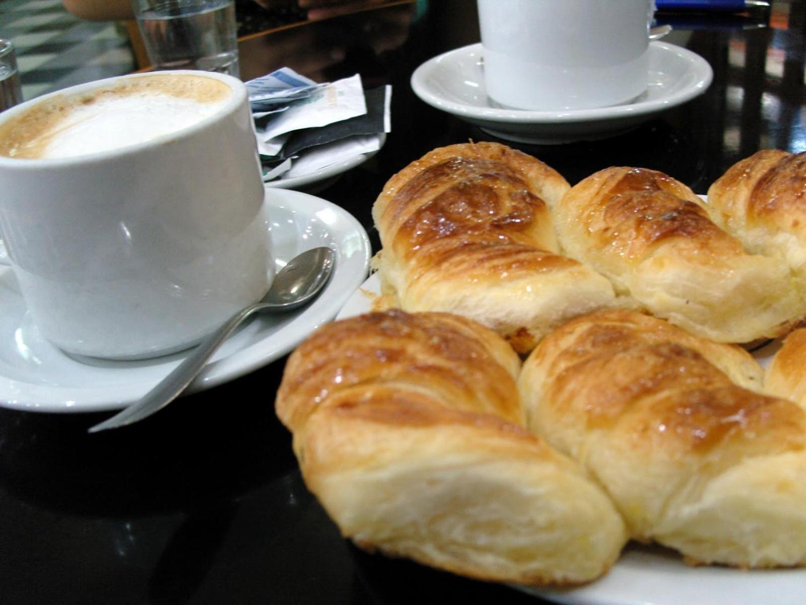 Hotel Urbano Ventia 코모도로리바다비아 외부 사진