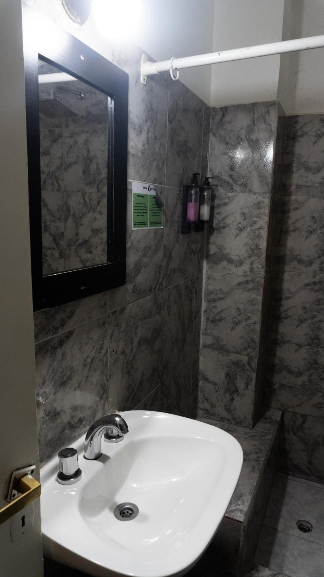 Hotel Urbano Ventia 코모도로리바다비아 외부 사진