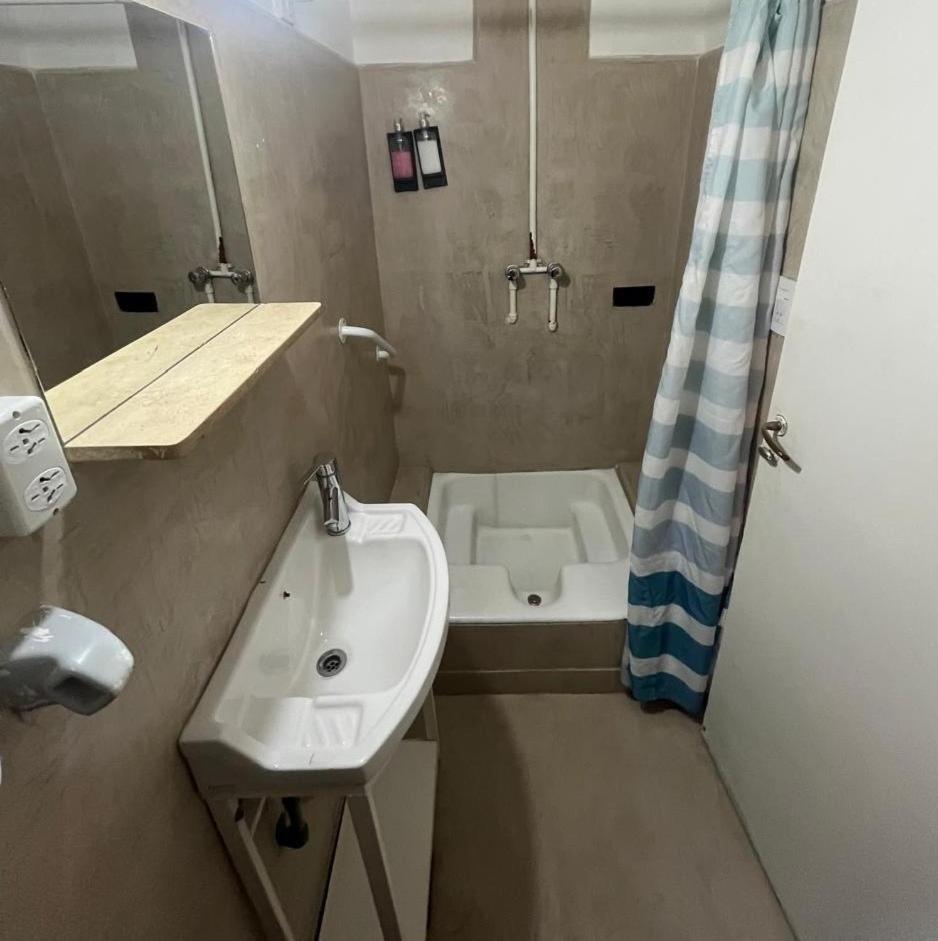 Hotel Urbano Ventia 코모도로리바다비아 외부 사진