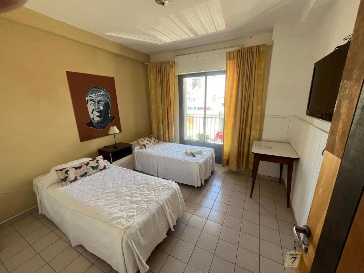 Hotel Urbano Ventia 코모도로리바다비아 외부 사진