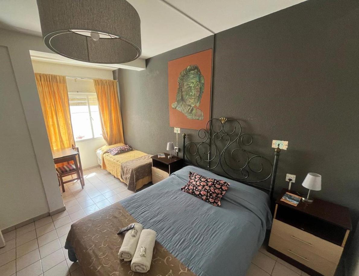 Hotel Urbano Ventia 코모도로리바다비아 외부 사진